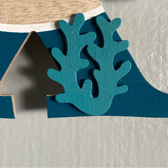 NWT Coastal Wooden RELAX Decoration Sign w/ Coral 🪸 & Sailboat ⛵️ - Picture 5 of 17